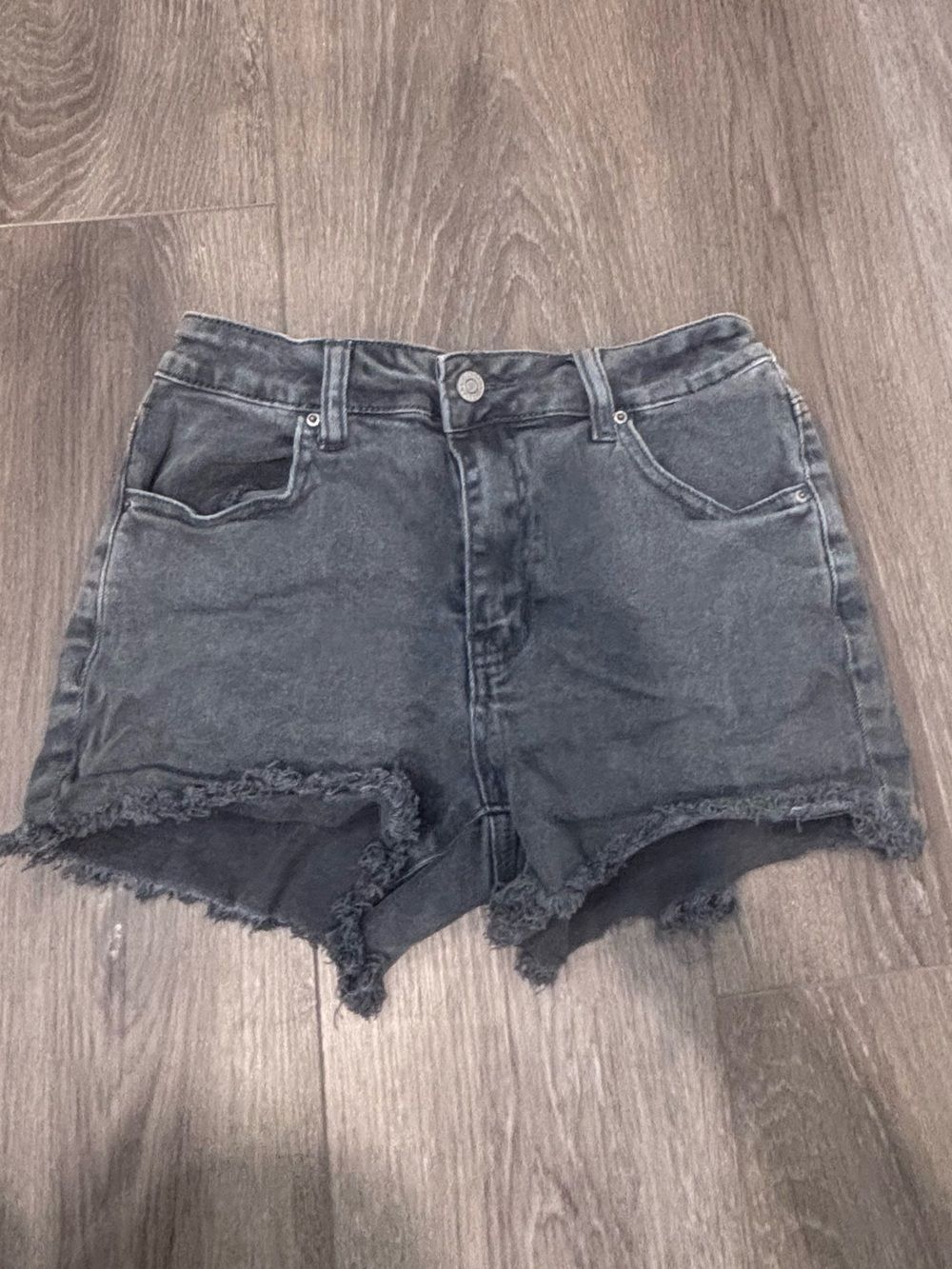 Zenana Denim Shorts Women Small Gray Frayed Raw Hem Casual Edgy Stretch